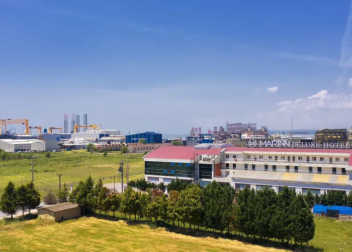 Marinn Deluxe מלון ילובה