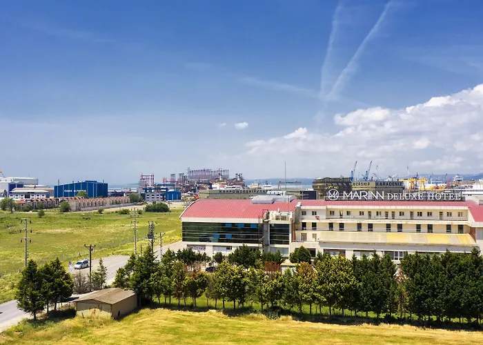 Marinn Deluxe ילובה