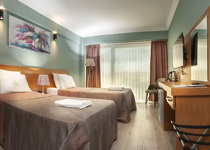 Marinn Deluxe מלון